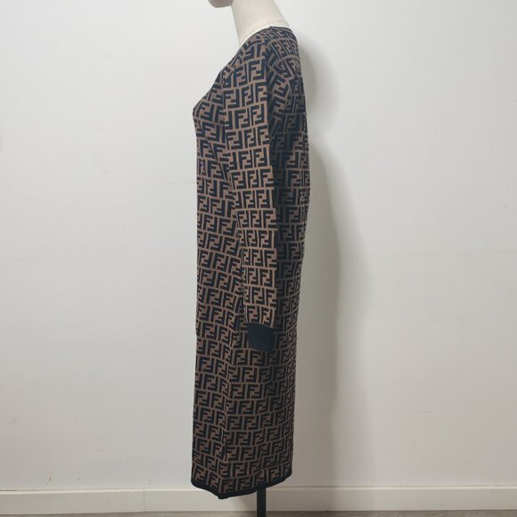 Fendi brand knitted jacquard dress with printed pattern - Picture 3 of 11